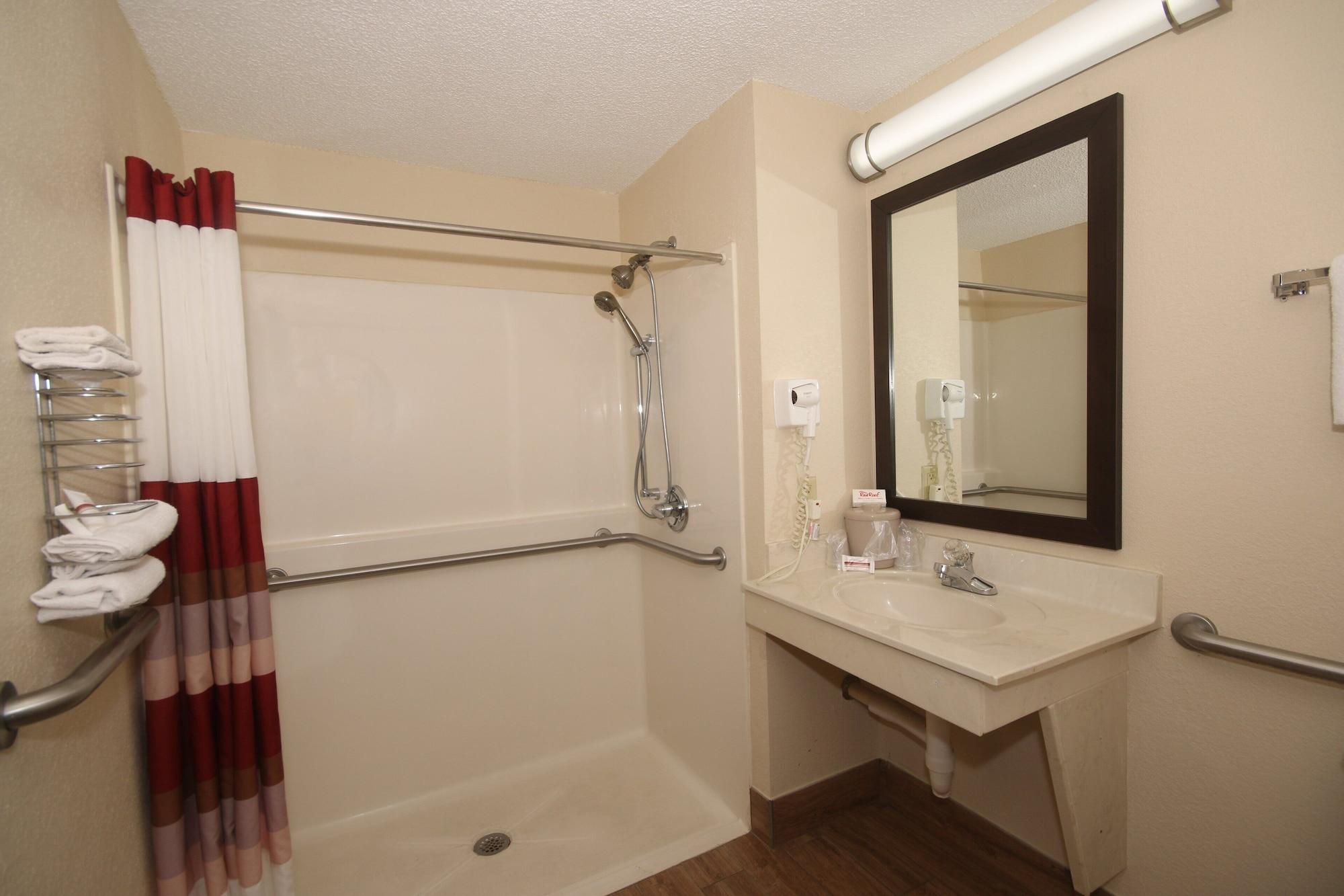 Red Roof Inn Гафни Екстериор снимка