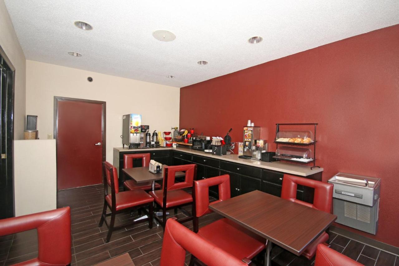 Red Roof Inn Гафни Екстериор снимка
