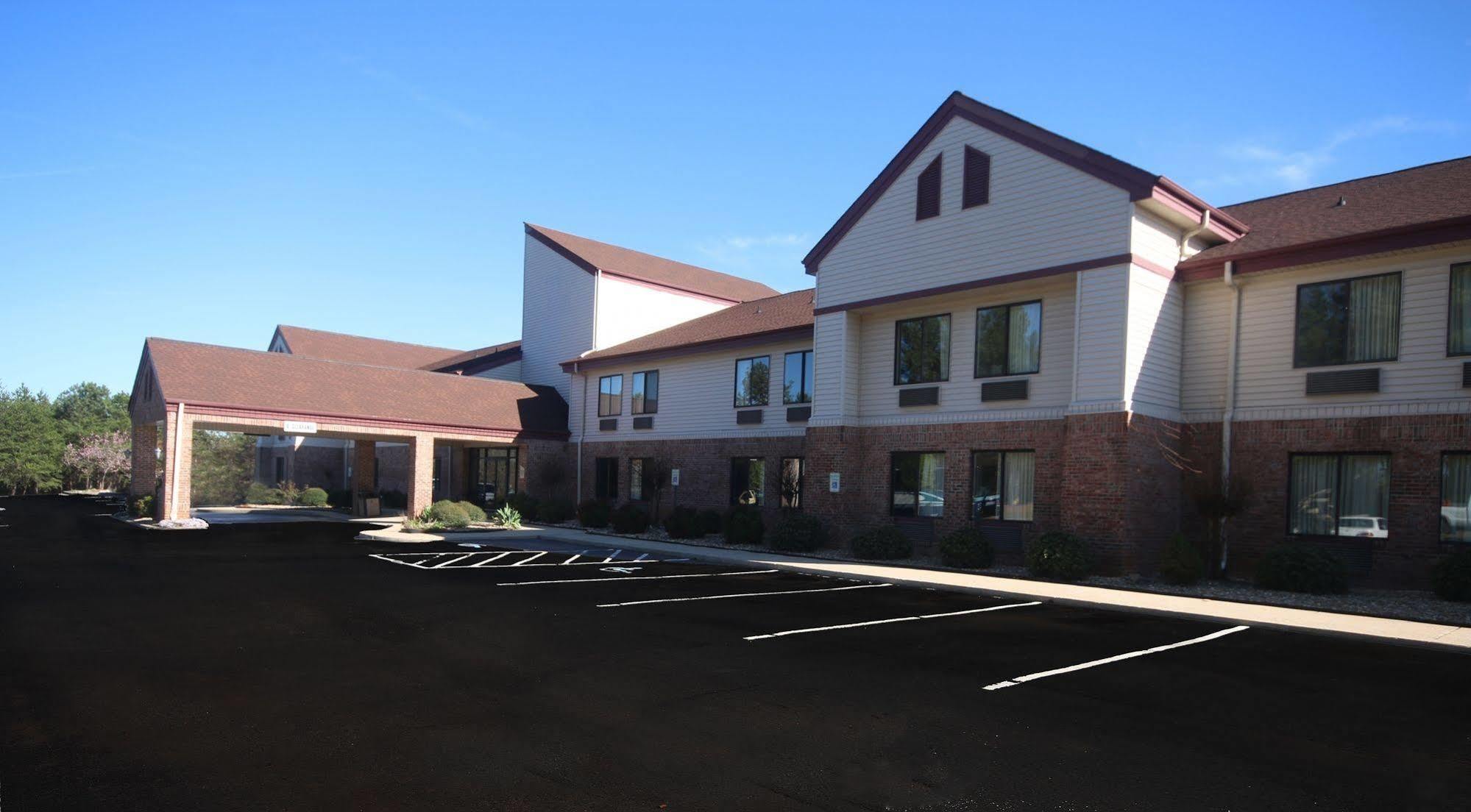 Red Roof Inn Гафни Екстериор снимка